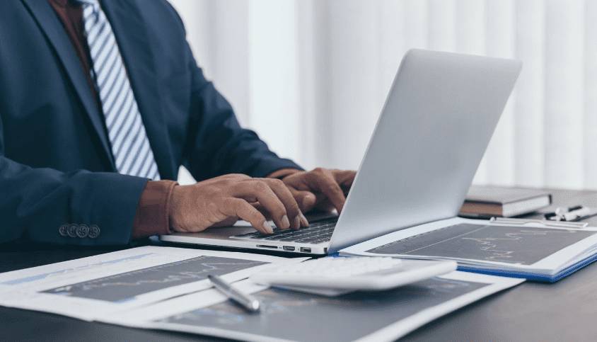 O que é o e-CAC? Conheça a plataforma para atividades da Receita Federal